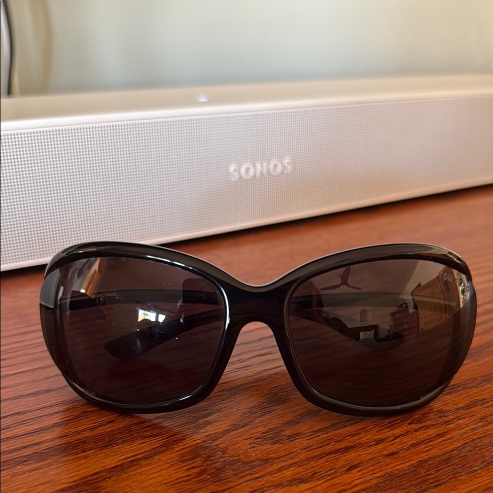 Tom Ford Black Sunglasses. Jennifer.